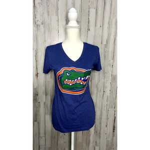 Box Seat Clothing Co. Women's Florida Gators V-Neck Blue T-Shirt Size‎ Small